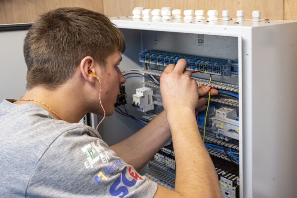 CCAP_electricskills_PDL-006-Medium